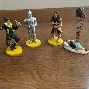 Wizard of Oz Figurine Set - Yellow Base Collectible